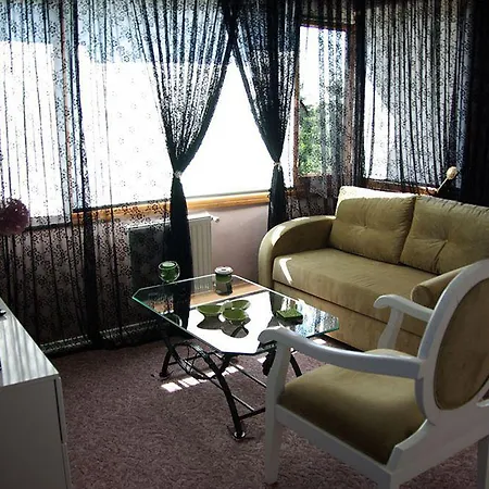 帕尔拉韦恩斯套房酒店