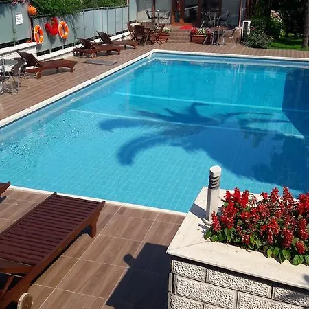 帕尔拉韦恩斯套房酒店 盖布泽