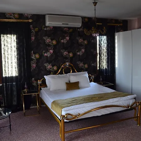 Parla Viens Отель Гебзе