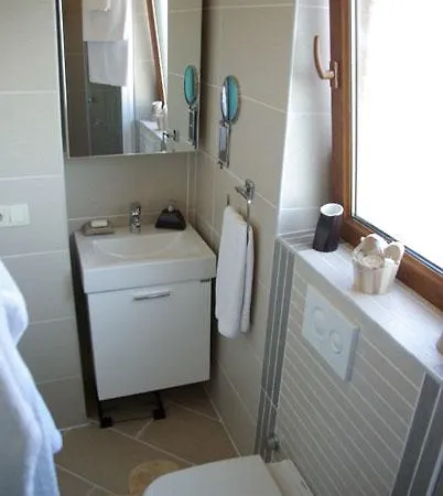 Parla Viens Отель