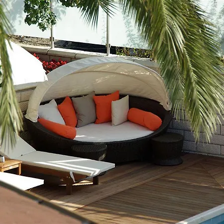 Parla Viens Отель 3*