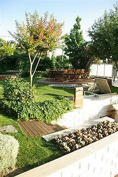 Отель Parla Viens