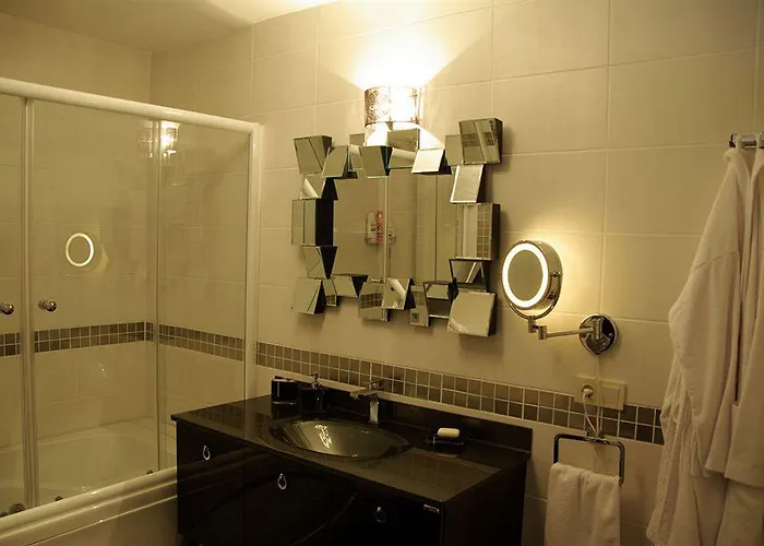 Hotel Parla Viens 3*